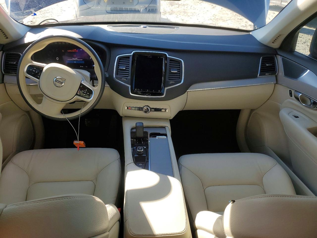 Volvo XC90 Core