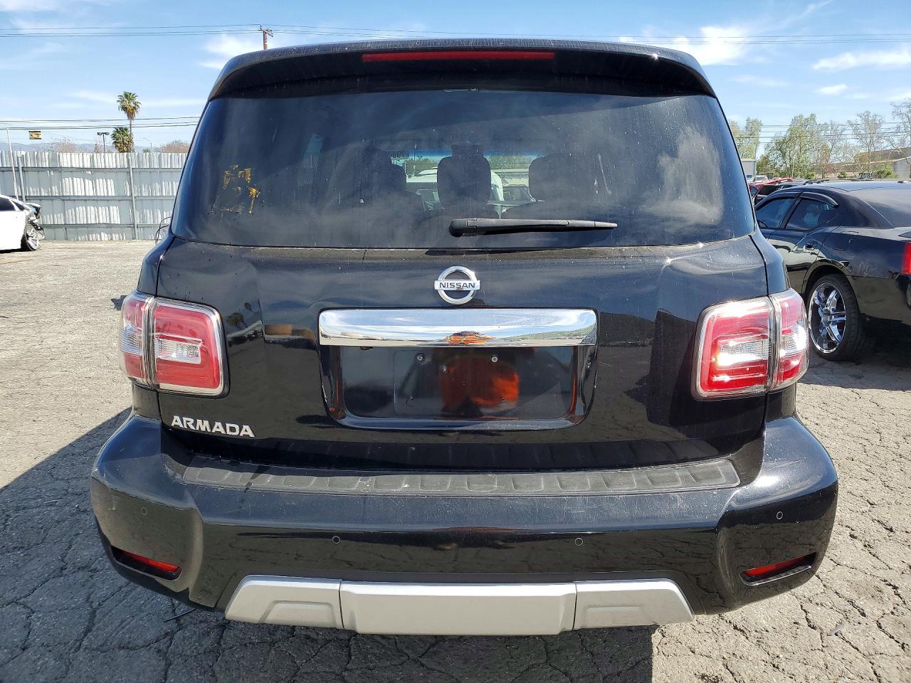 Nissan Armada Sv