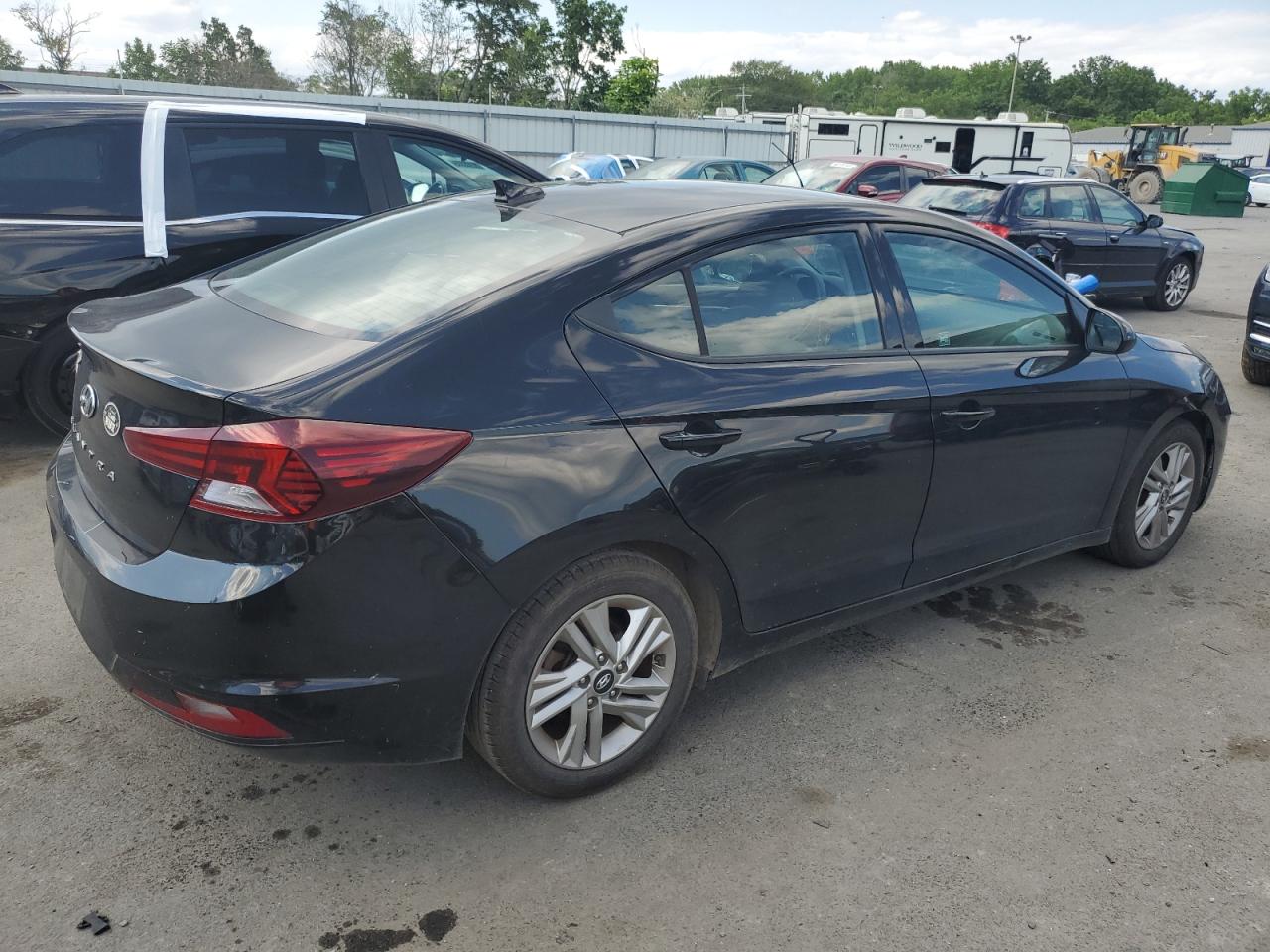 Hyundai ELANTRA Sel