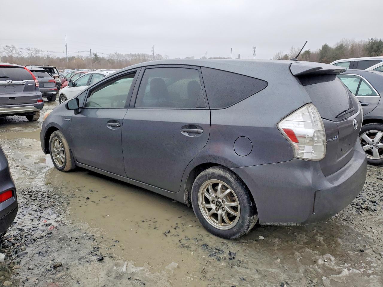 Toyota Prius v Two