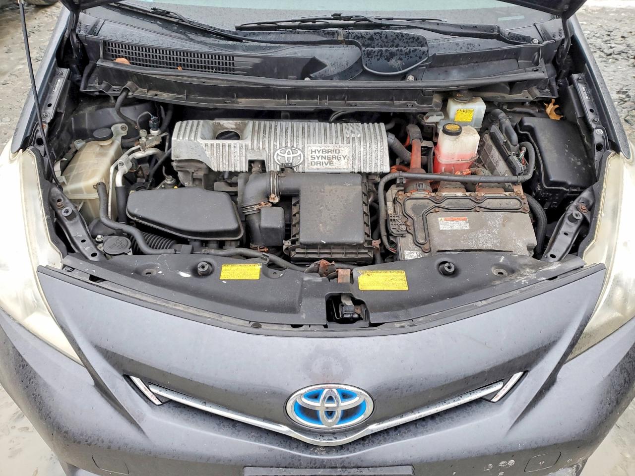 Toyota Prius v Two