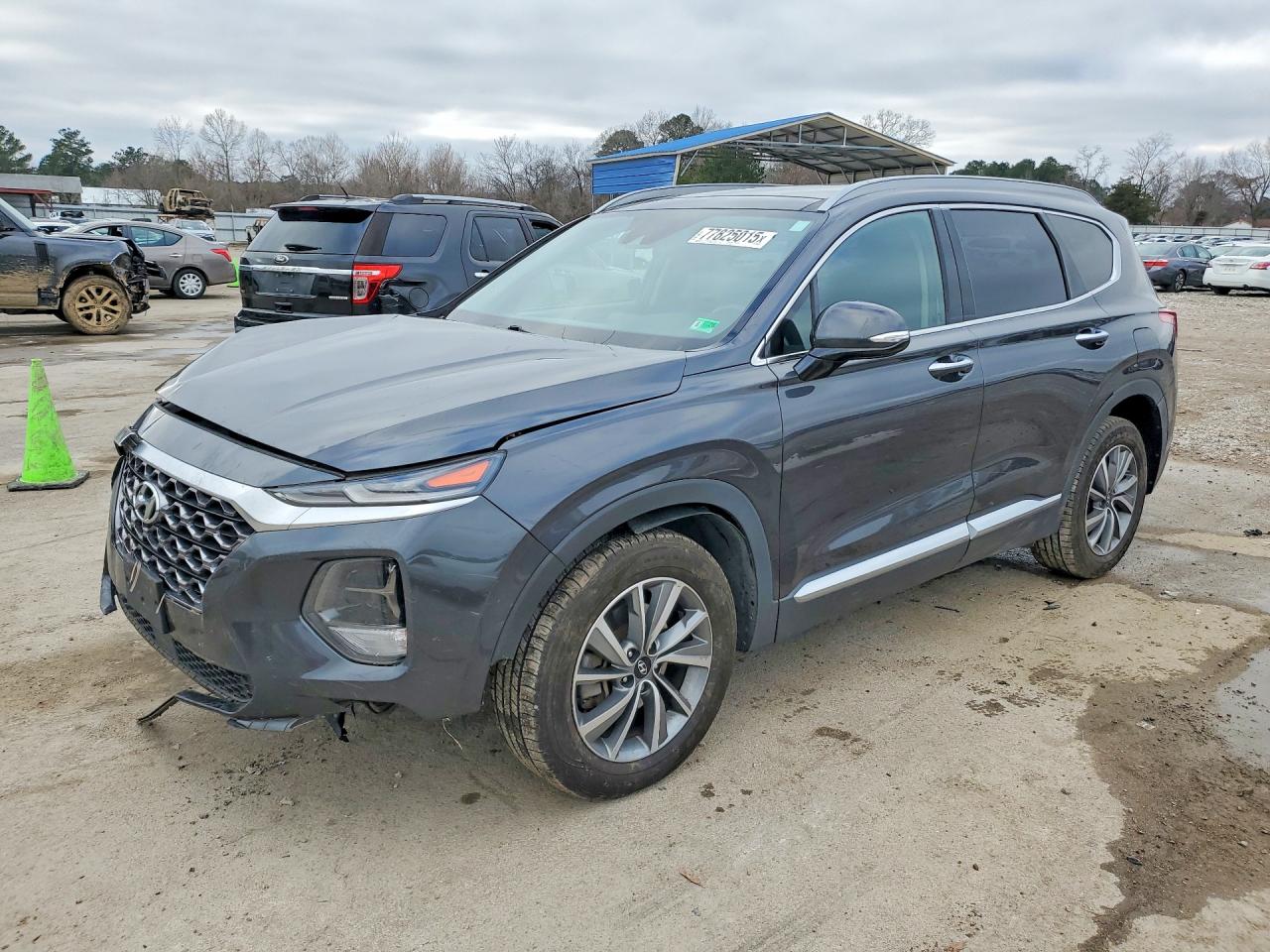 Salvage Hyundai SANTA FE Image