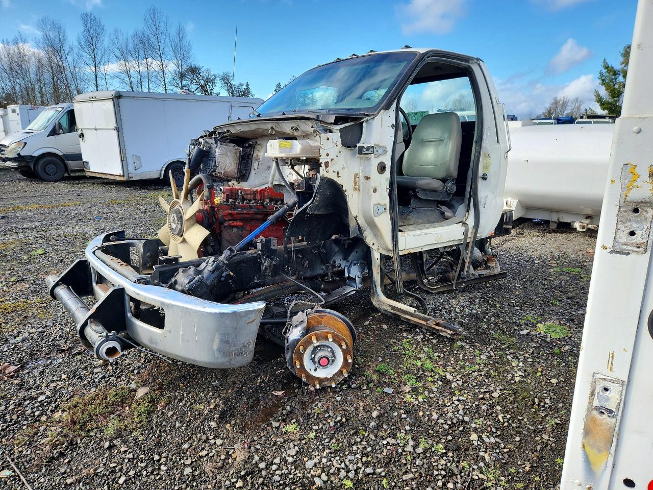 Salvage Ford F-750 Image