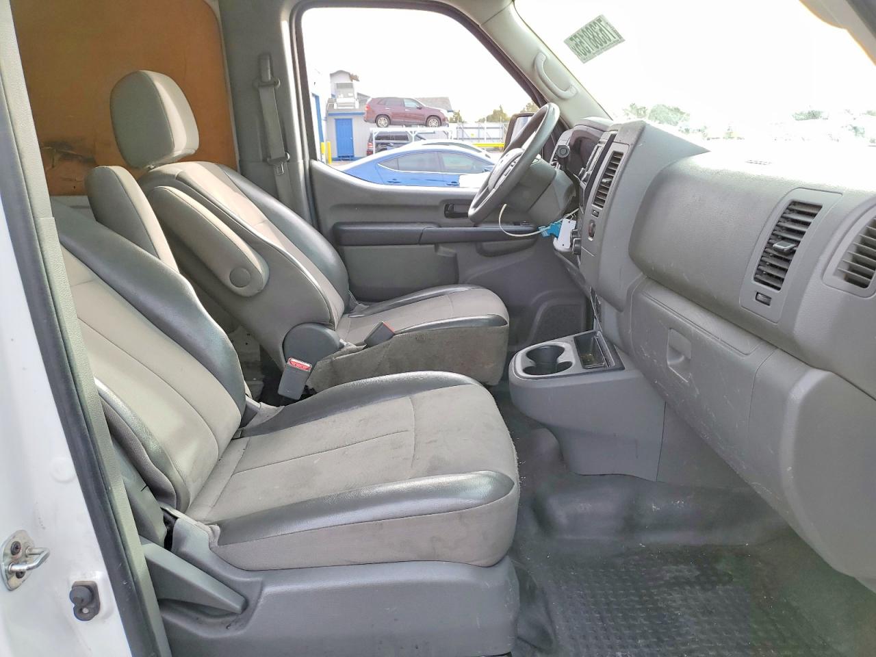 Nissan Nv 1500 S