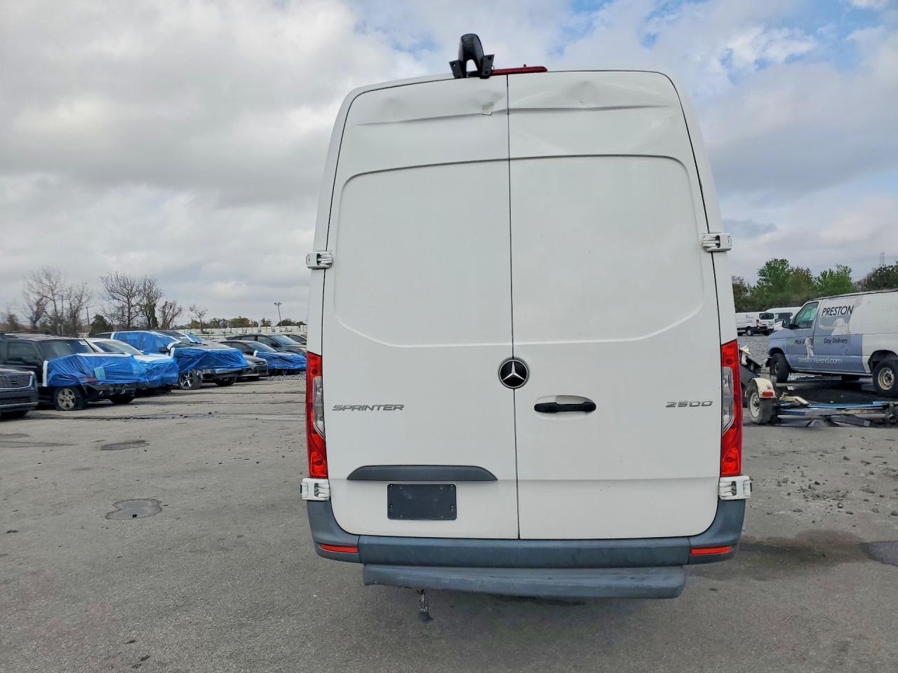 Mercedes-Benz Sprinter 2500
