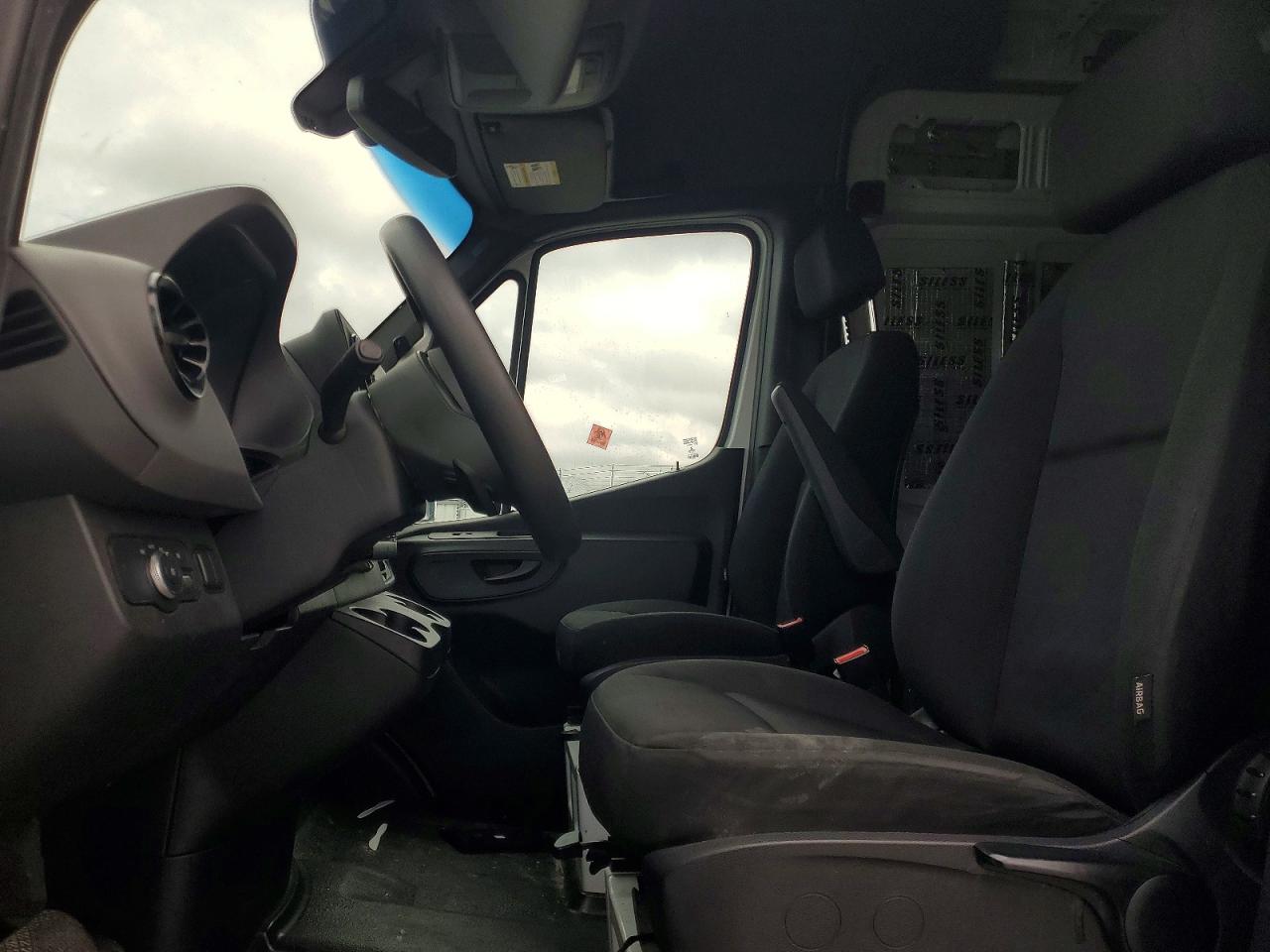 Mercedes-Benz Sprinter 2500