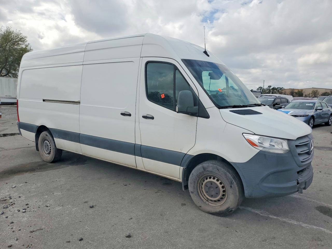 Mercedes-Benz Sprinter 2500