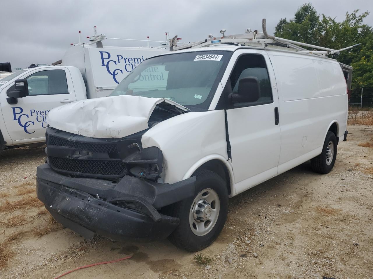 Salvage Chevrolet Express Image