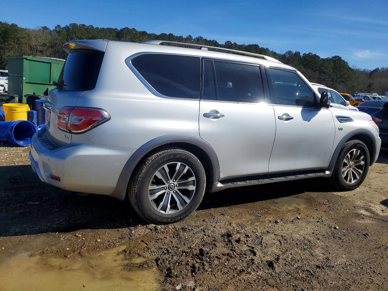 Nissan Armada Sv