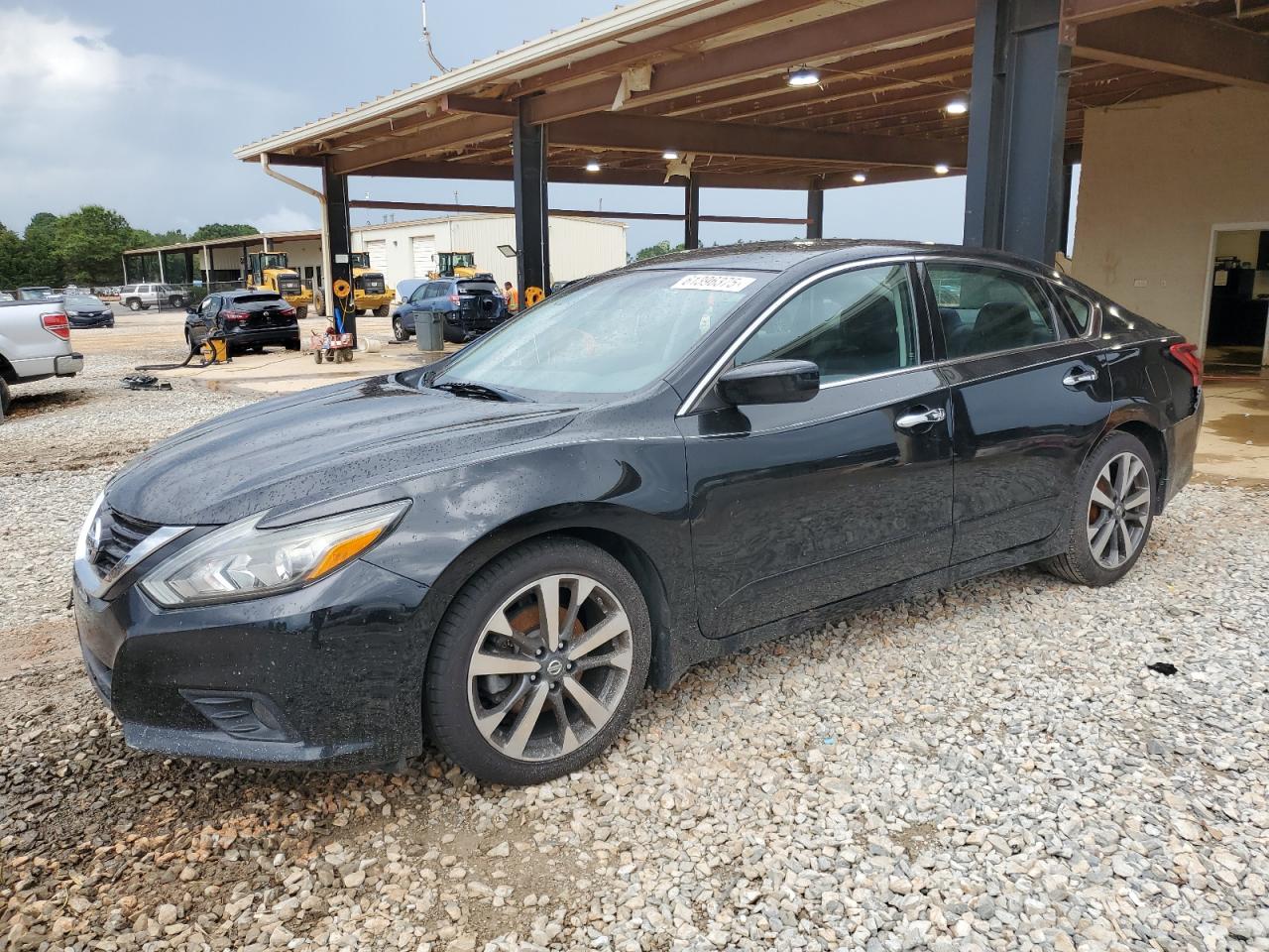 Salvage Nissan Altima Image