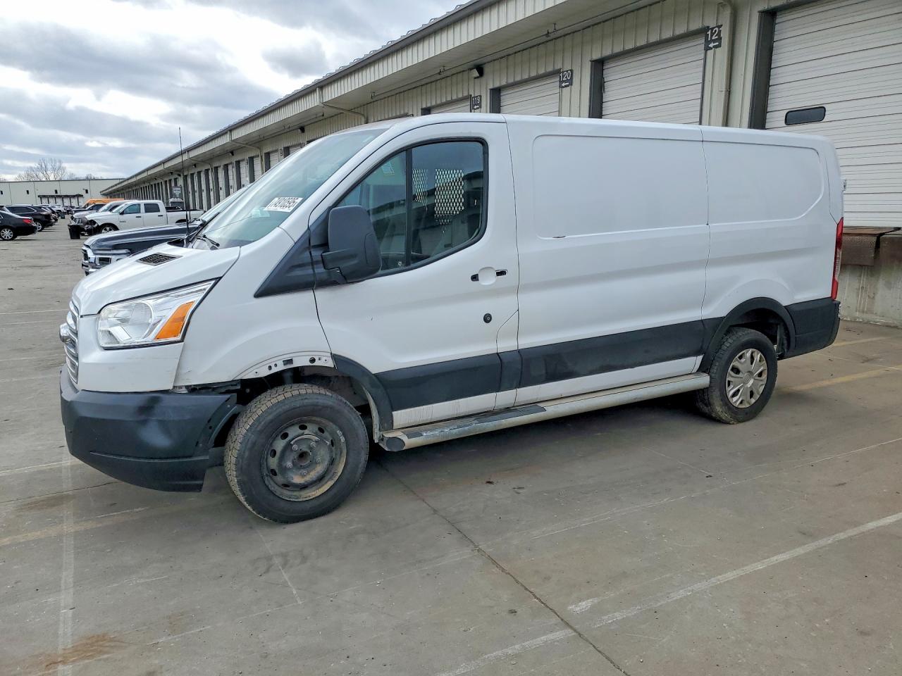 Salvage Ford Transit Image