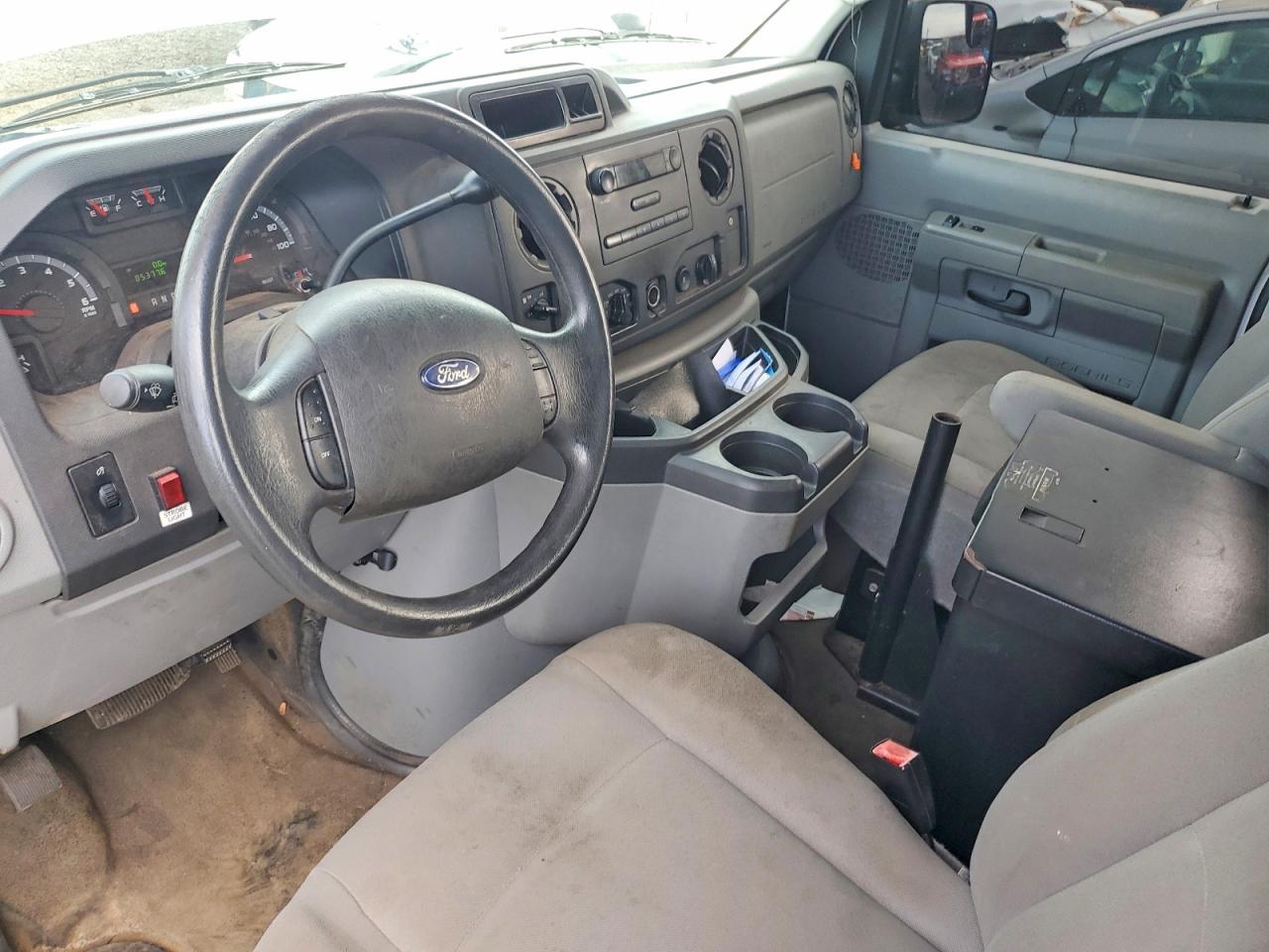 Ford Econoline E150 Van