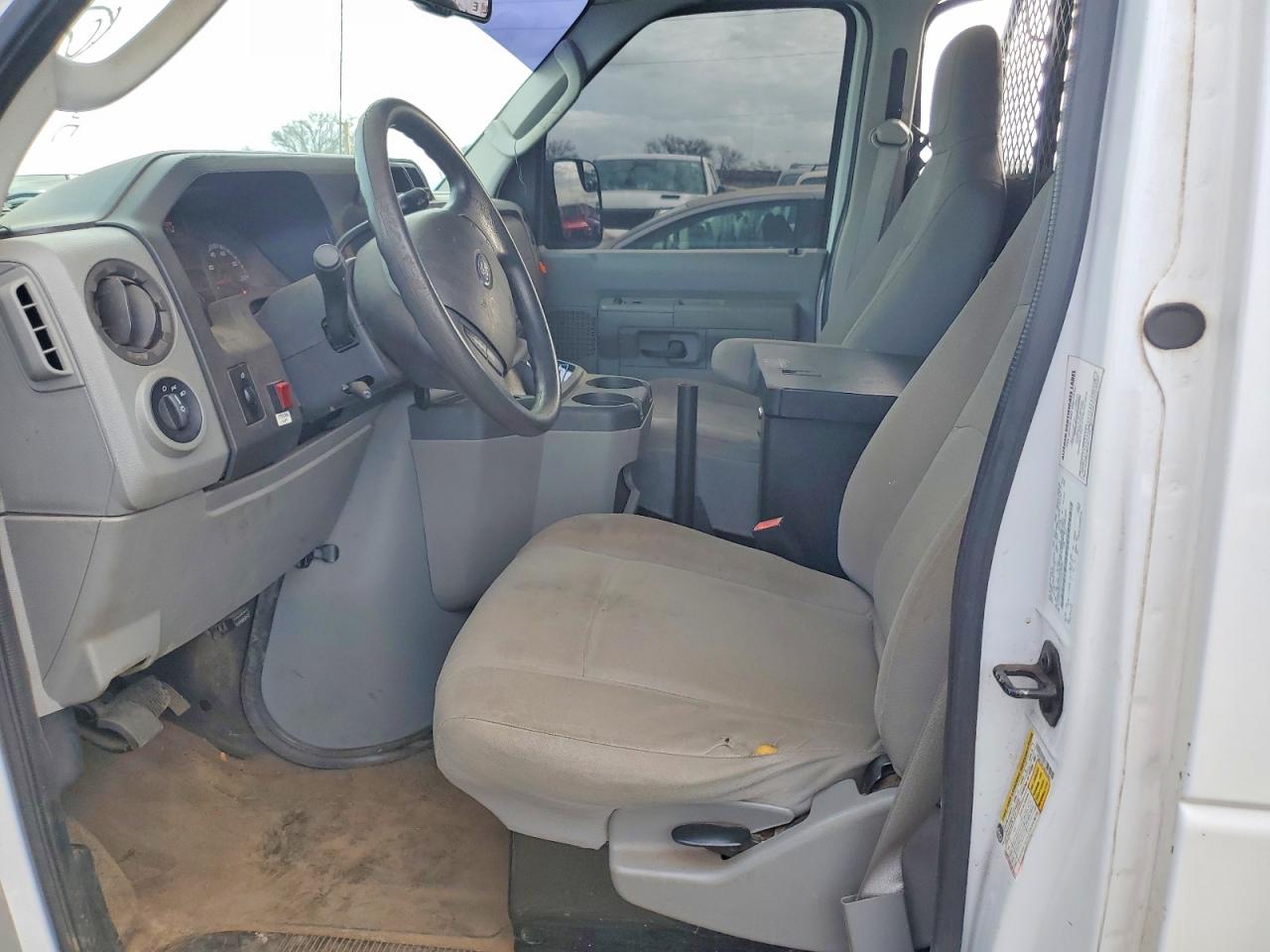 Ford Econoline E150 Van