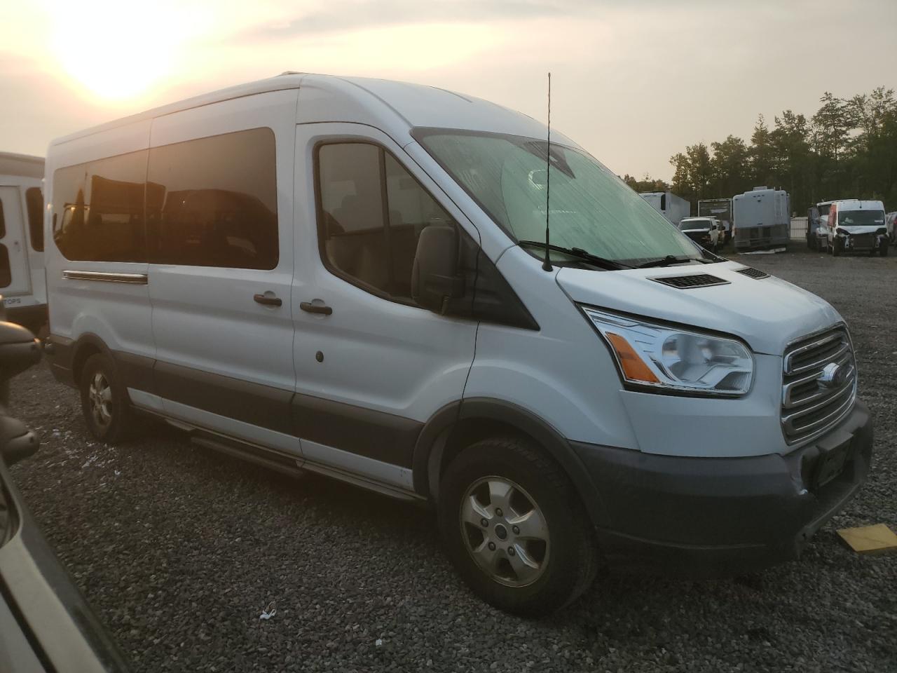 Ford Transit T-350