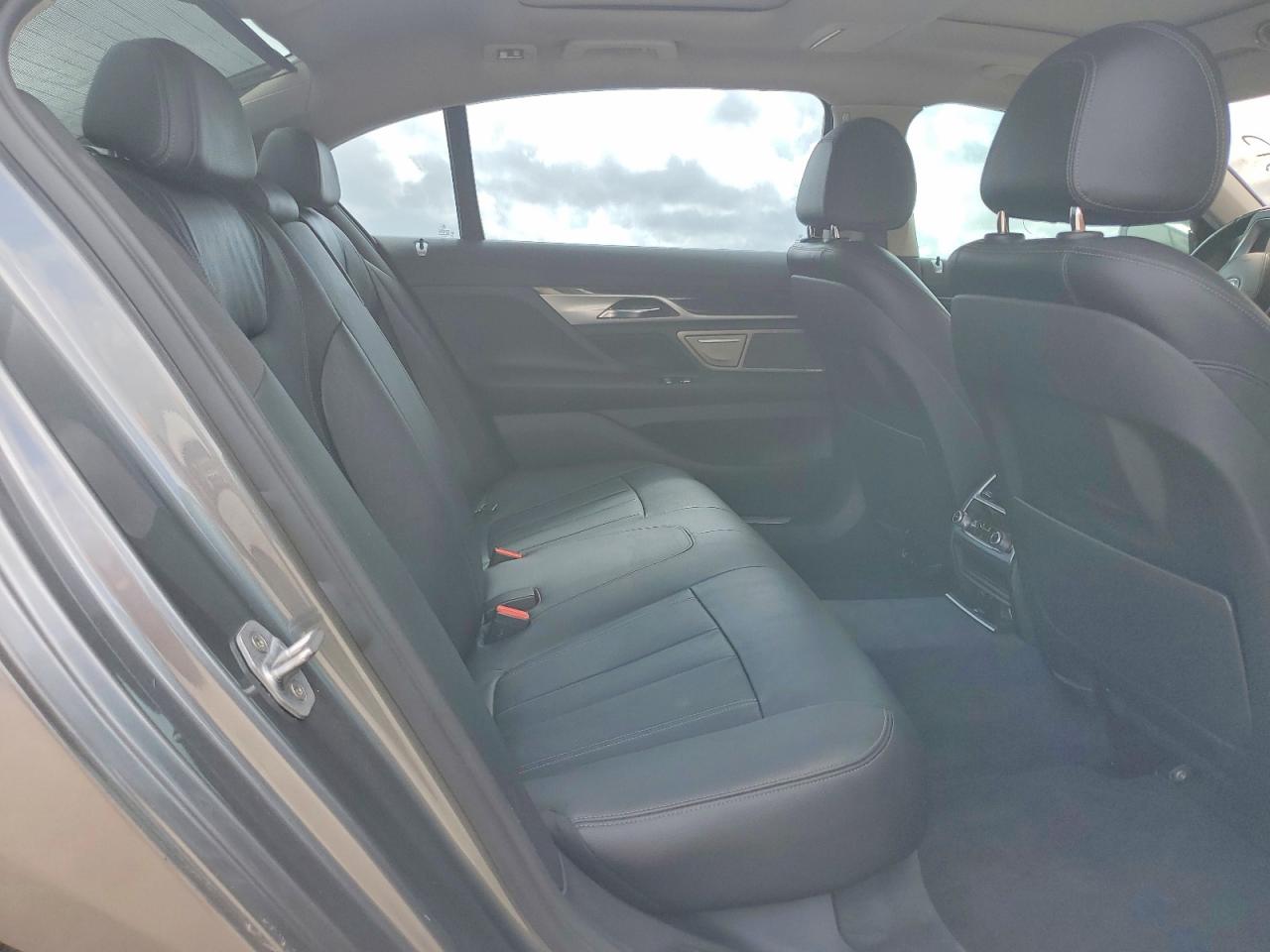 BMW 7 Series I