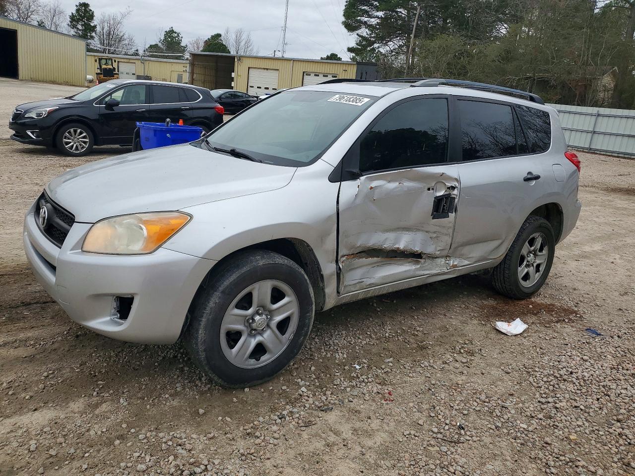 Salvage Toyota RAV4 Image