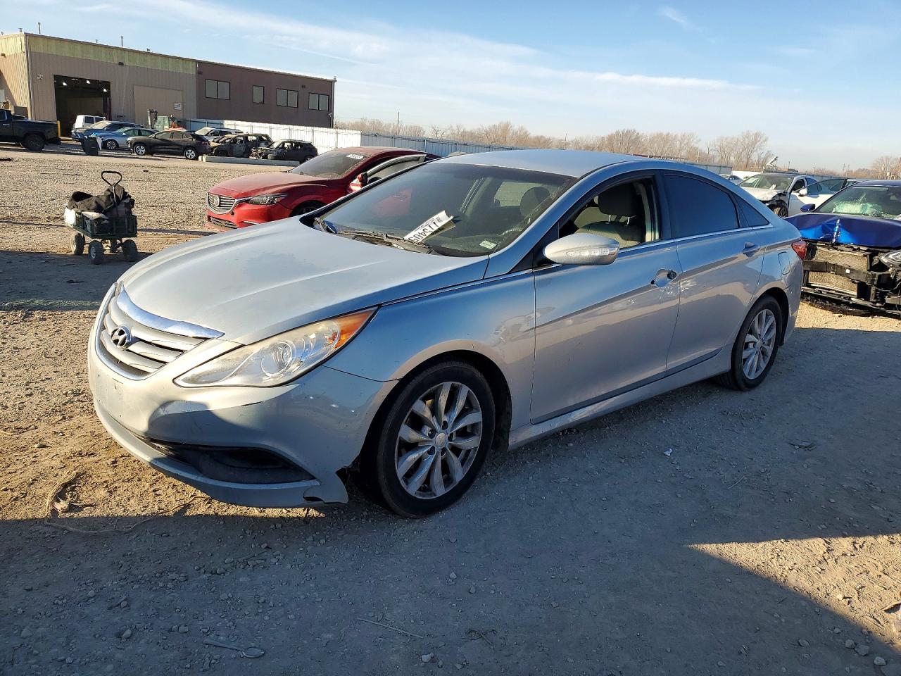 Salvage Hyundai SONATA Image