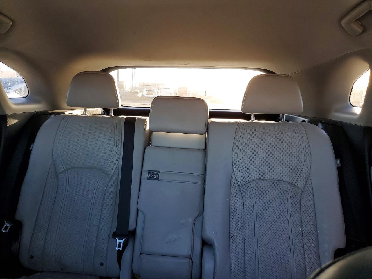 Lexus RX Base