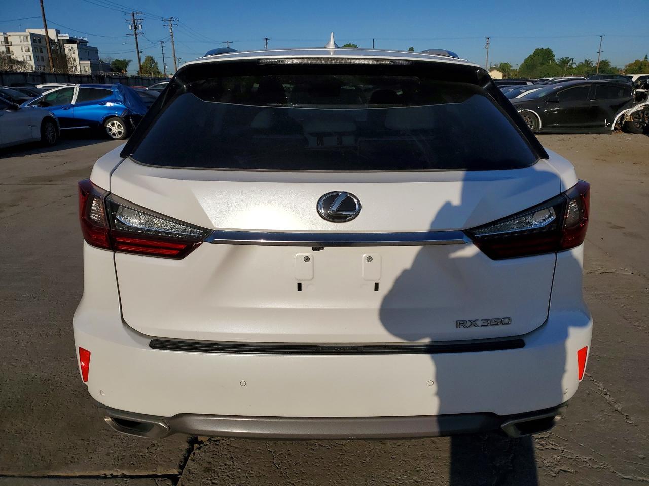 Lexus RX Base