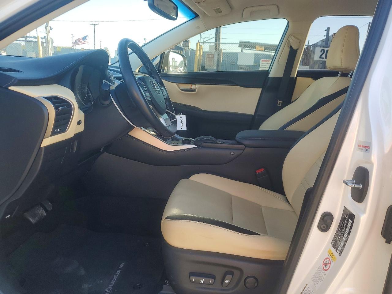Lexus NX Base