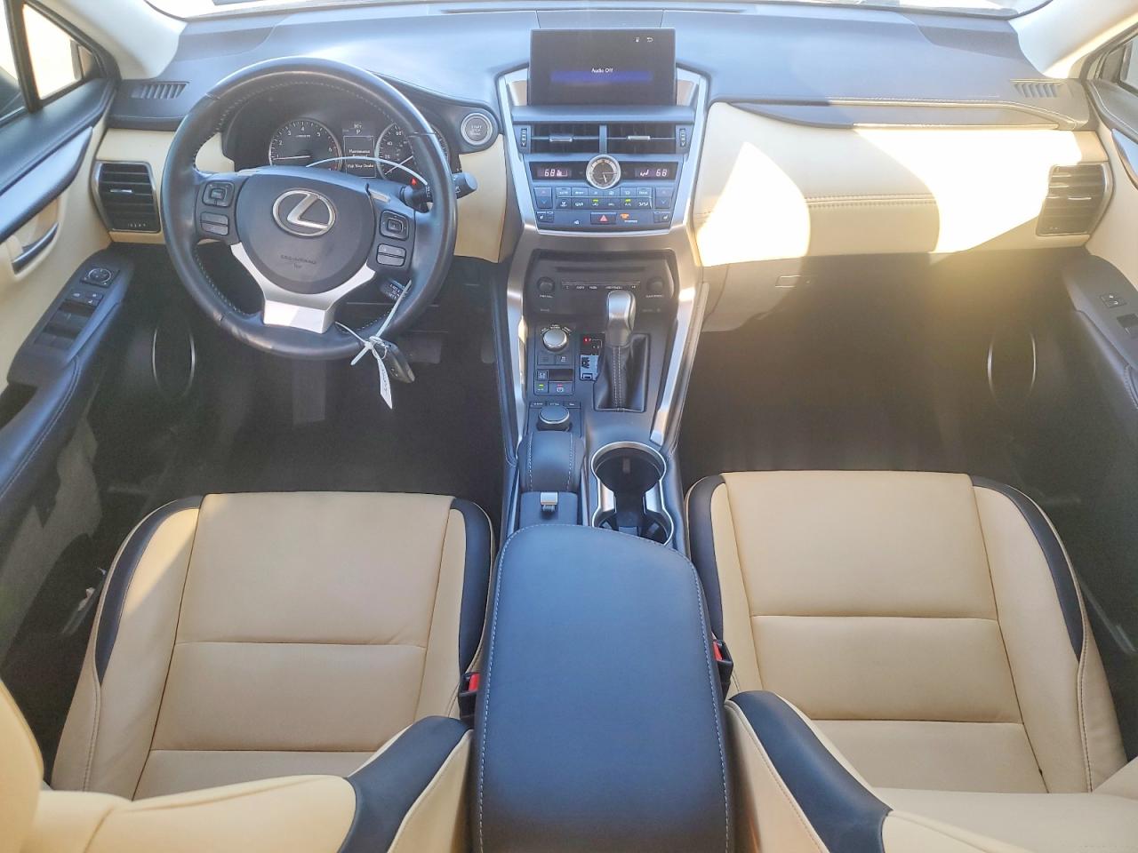 Lexus NX Base