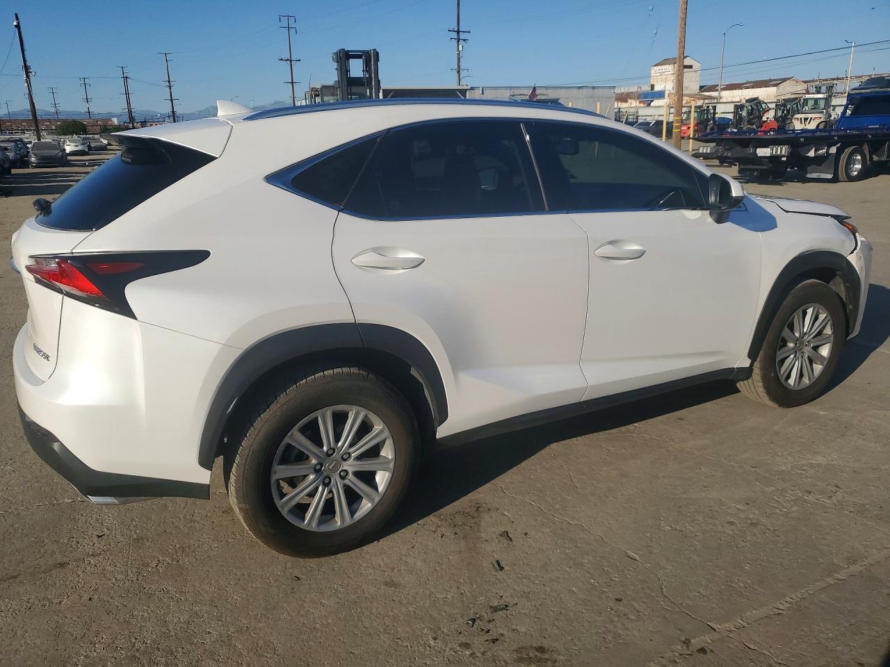 Lexus NX Base