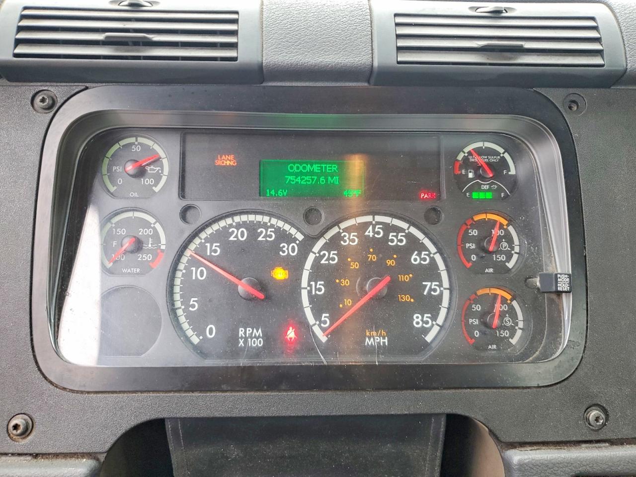 Freightliner Cascadia 1