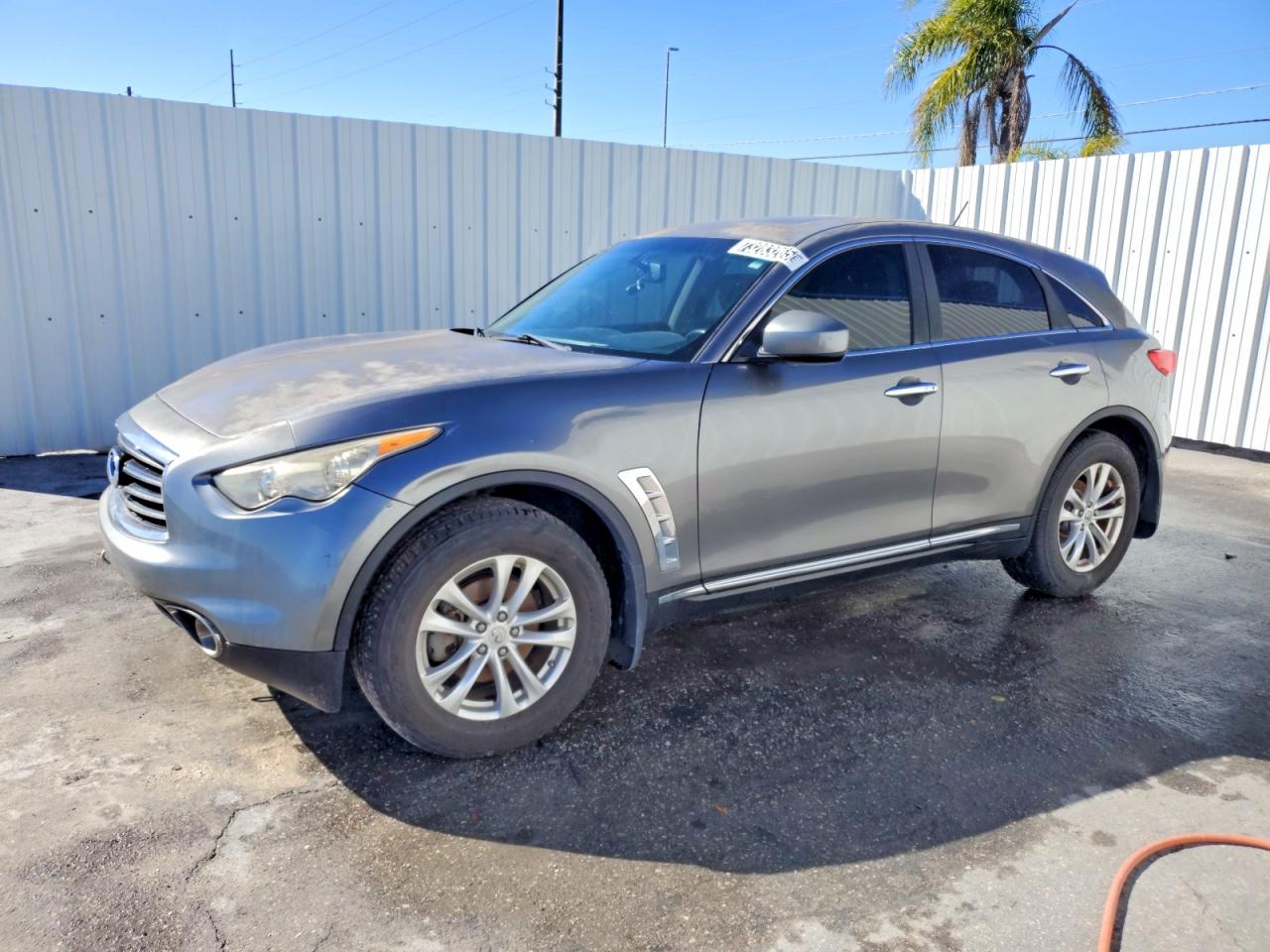 Salvage INFINITI Fx Image