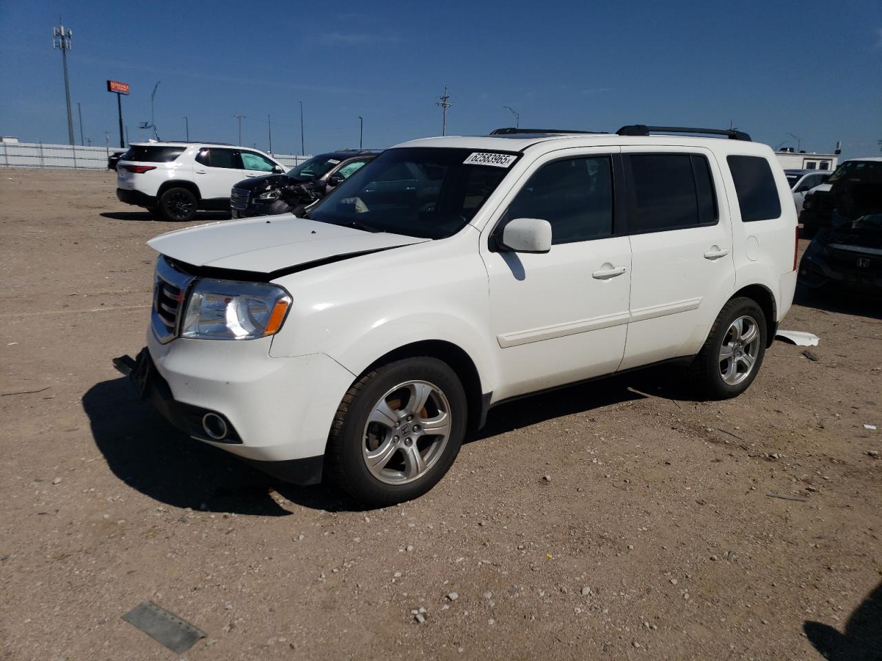 Salvage Honda Pilot Image