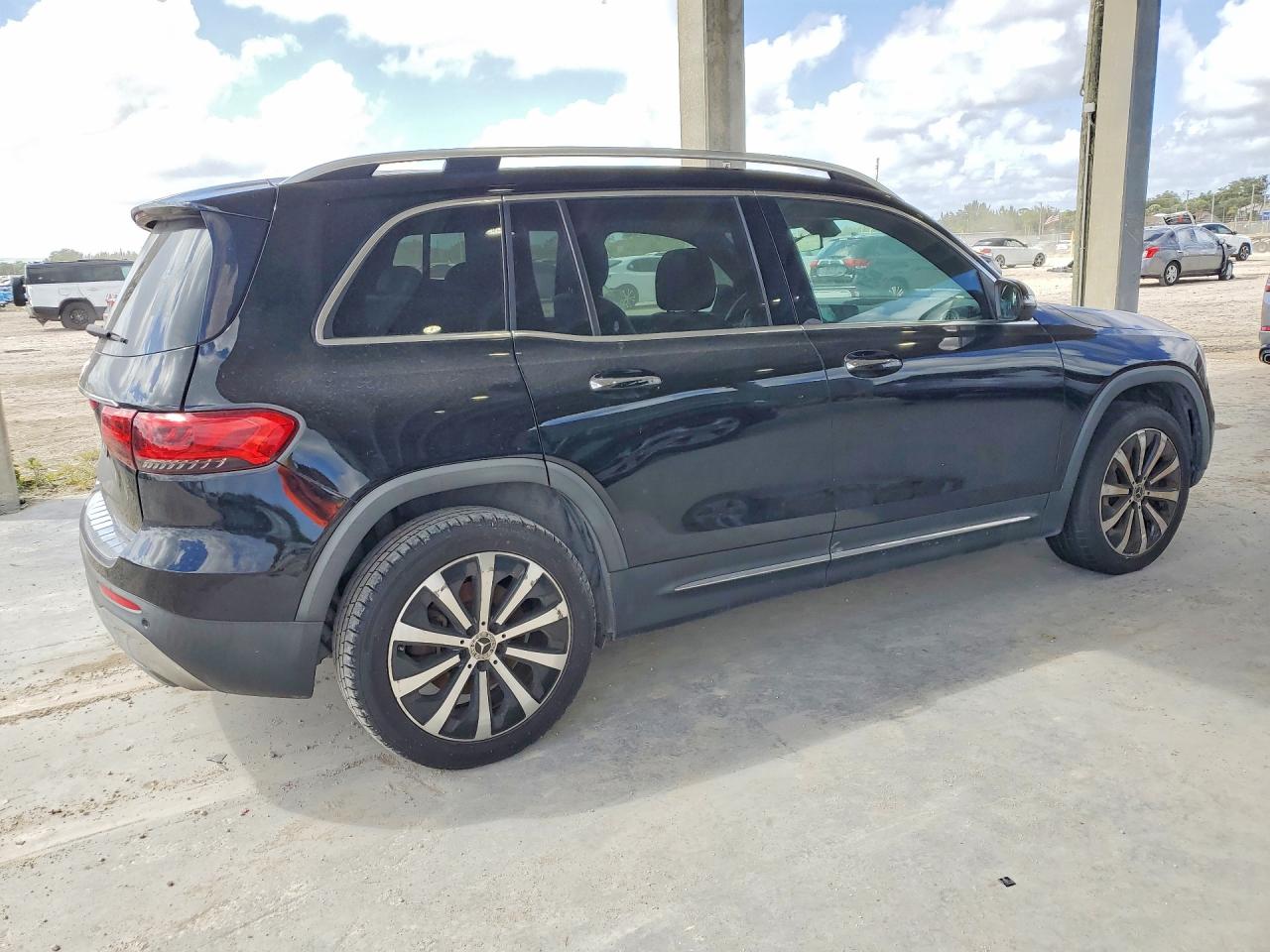 Mercedes-Benz GLB 250