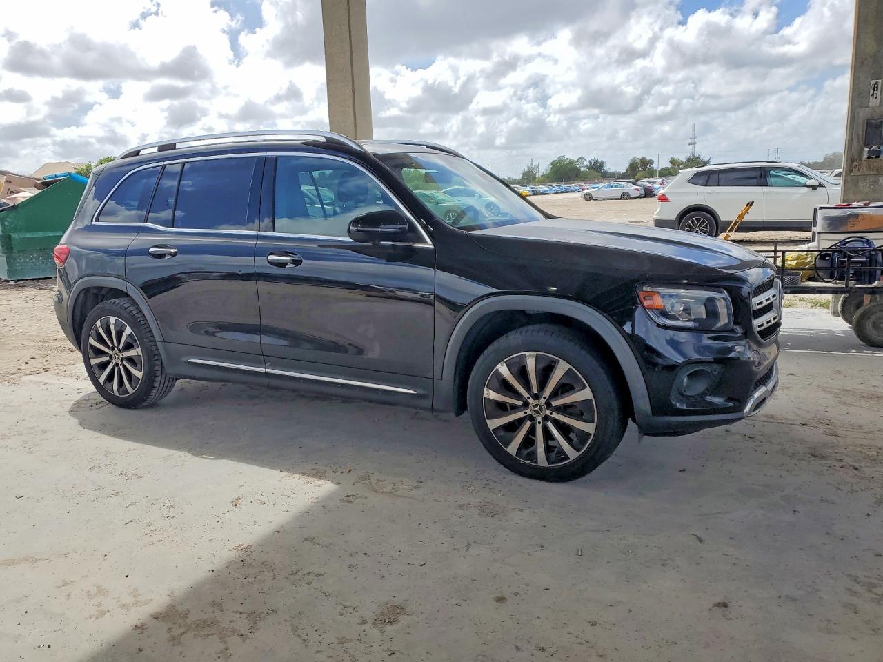 Mercedes-Benz GLB 250