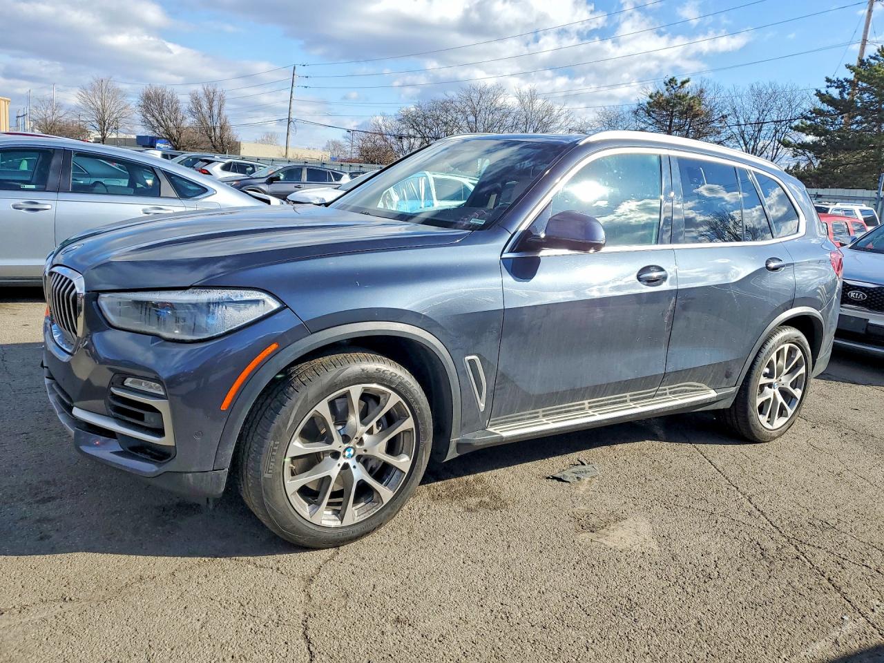 Salvage BMW X Series Image