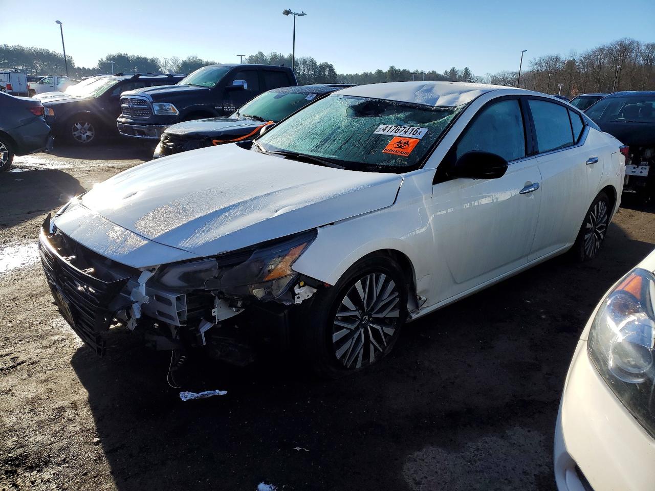 Salvage Nissan Altima Image
