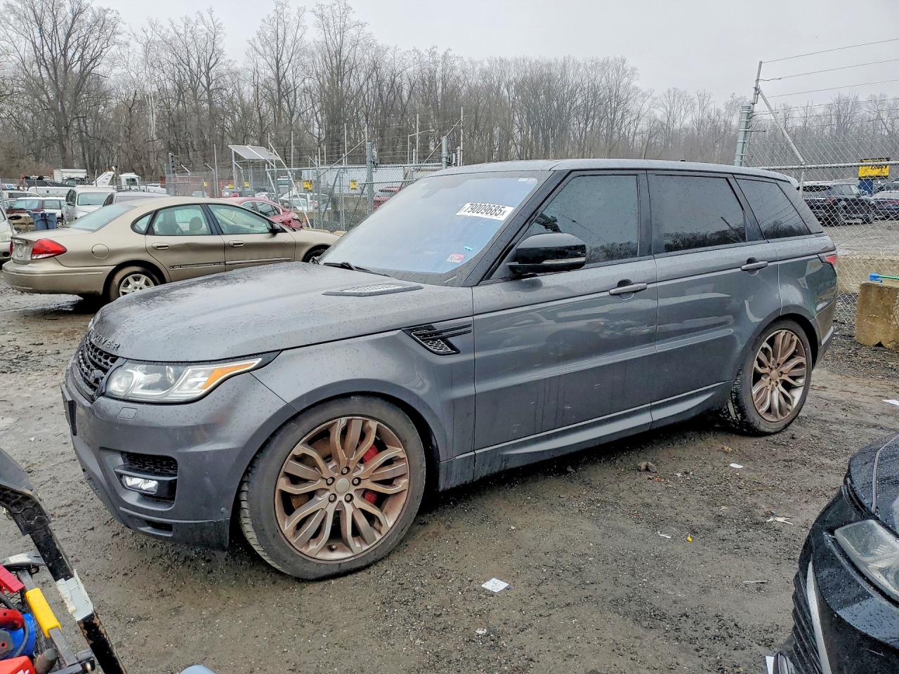 Salvage Land Rover Range Rover Image