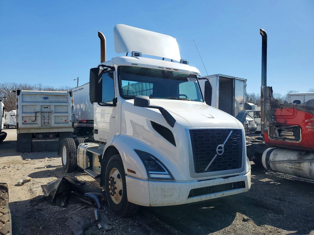 Salvage Volvo Vnr Image