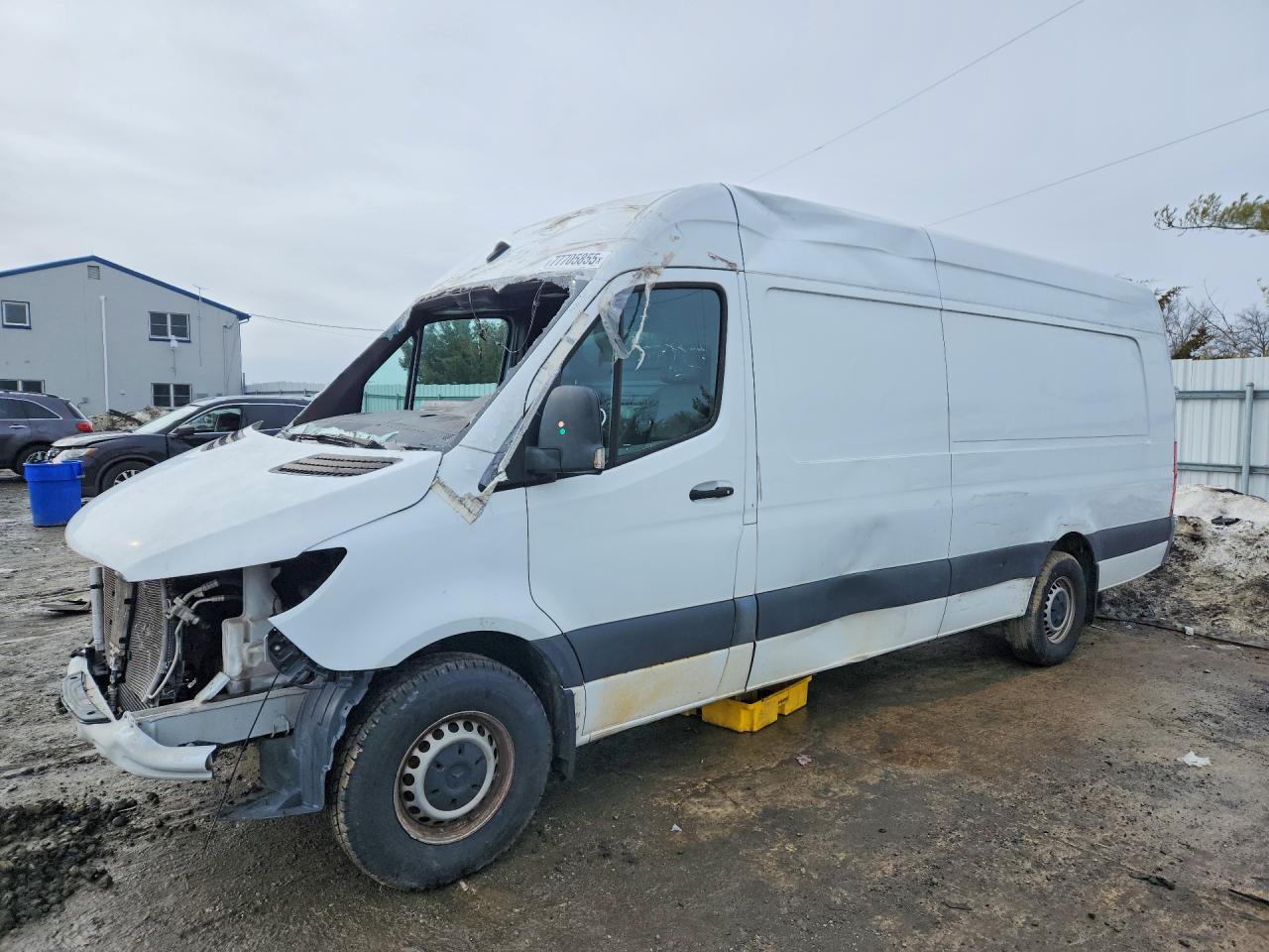 Salvage Mercedes-Benz Sprinter Image