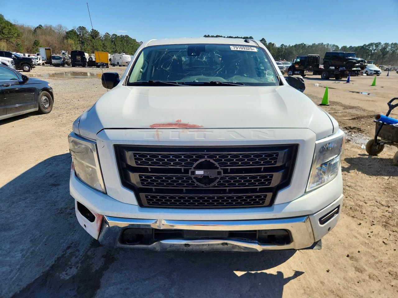 Nissan Titan Sv