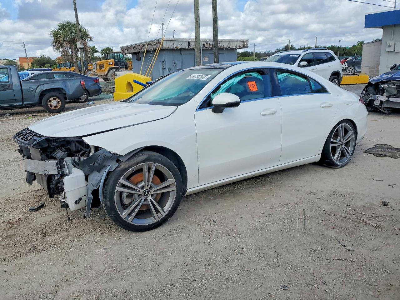 Salvage Mercedes-Benz Cla-class Image