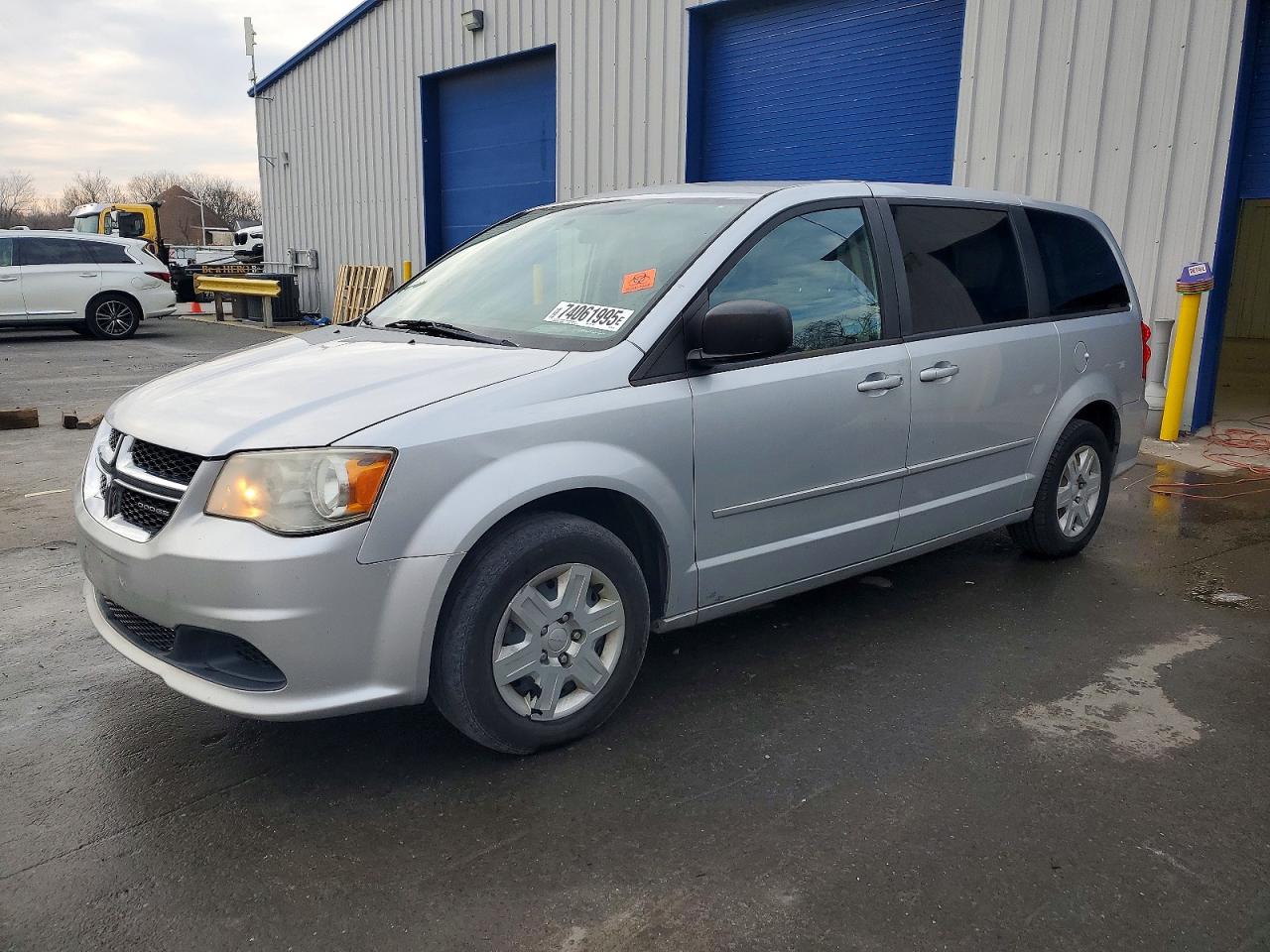 Salvage Dodge Caravan Image