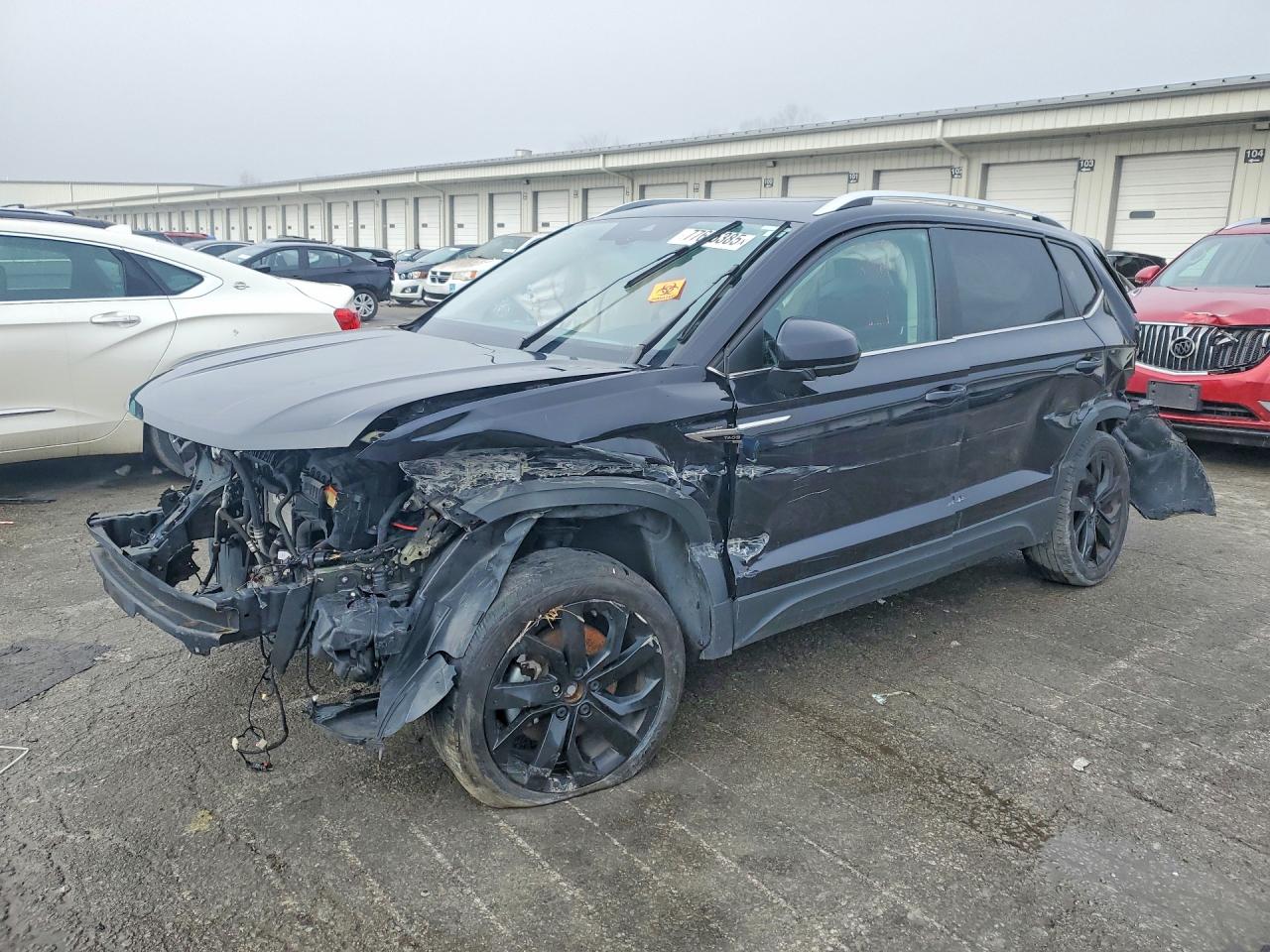 Salvage Volkswagen Taos Image