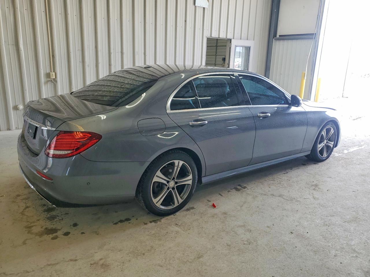 Mercedes-Benz E-Class 300