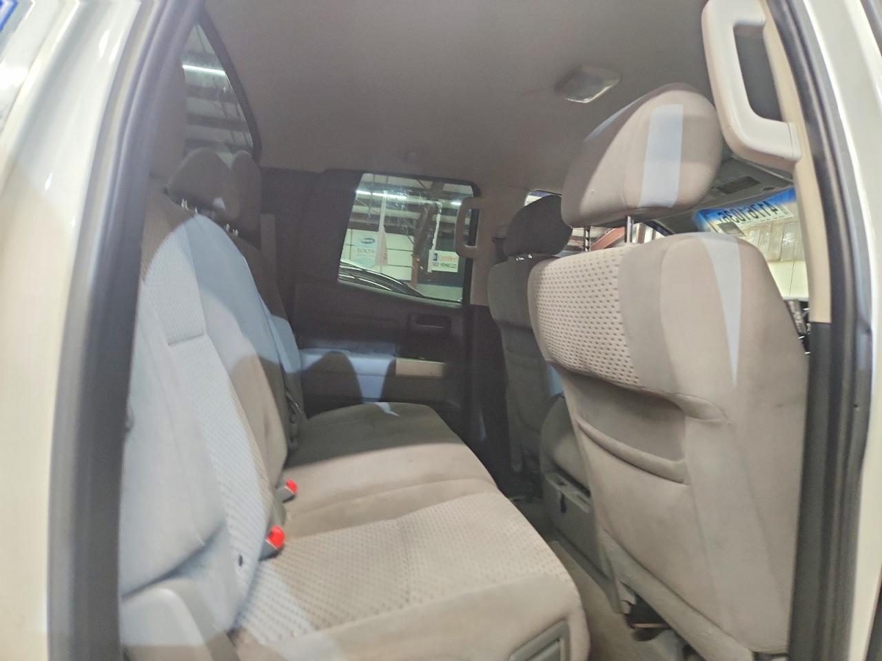 Toyota Tundra Sr5