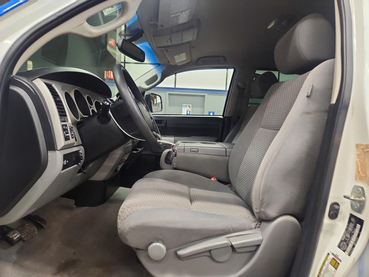 Toyota Tundra Sr5