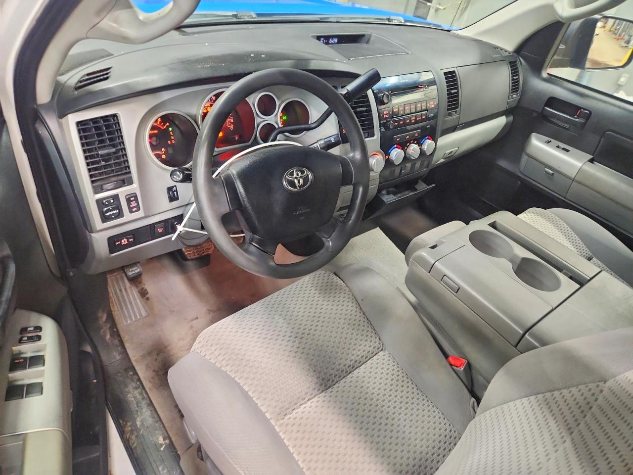 Toyota Tundra Sr5