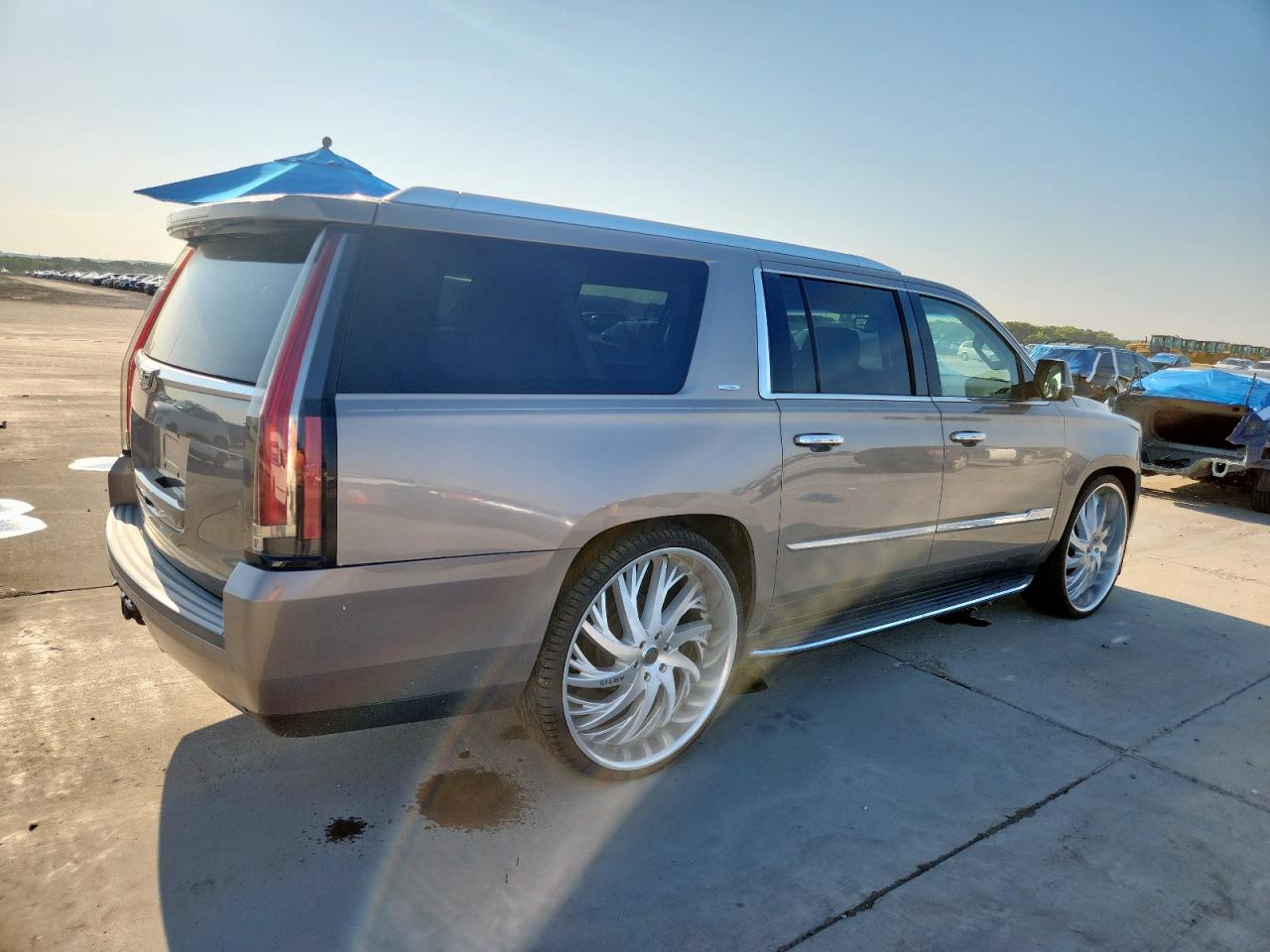 Cadillac Escalade Esv Luxury