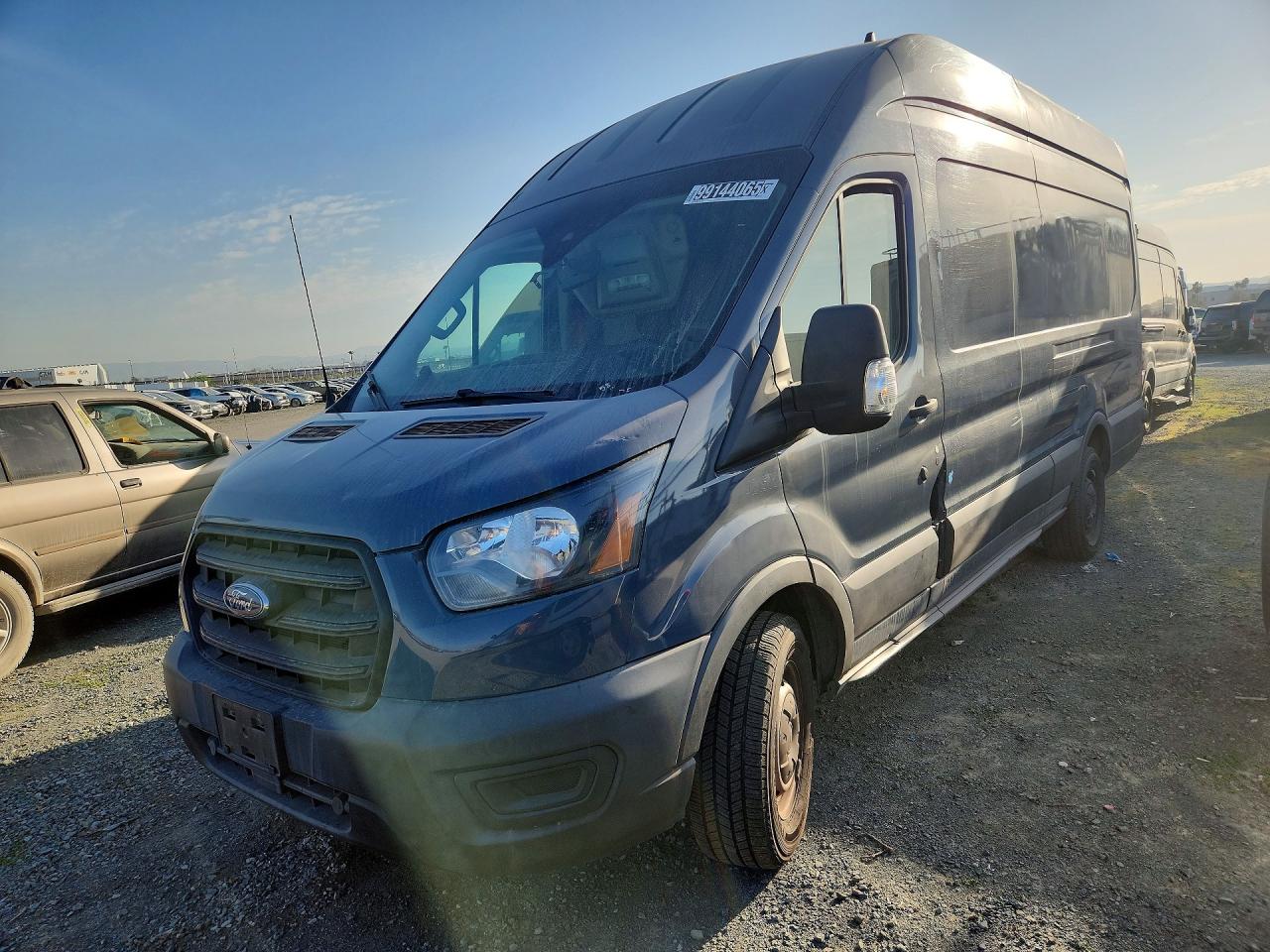 Salvage Ford Transit Image