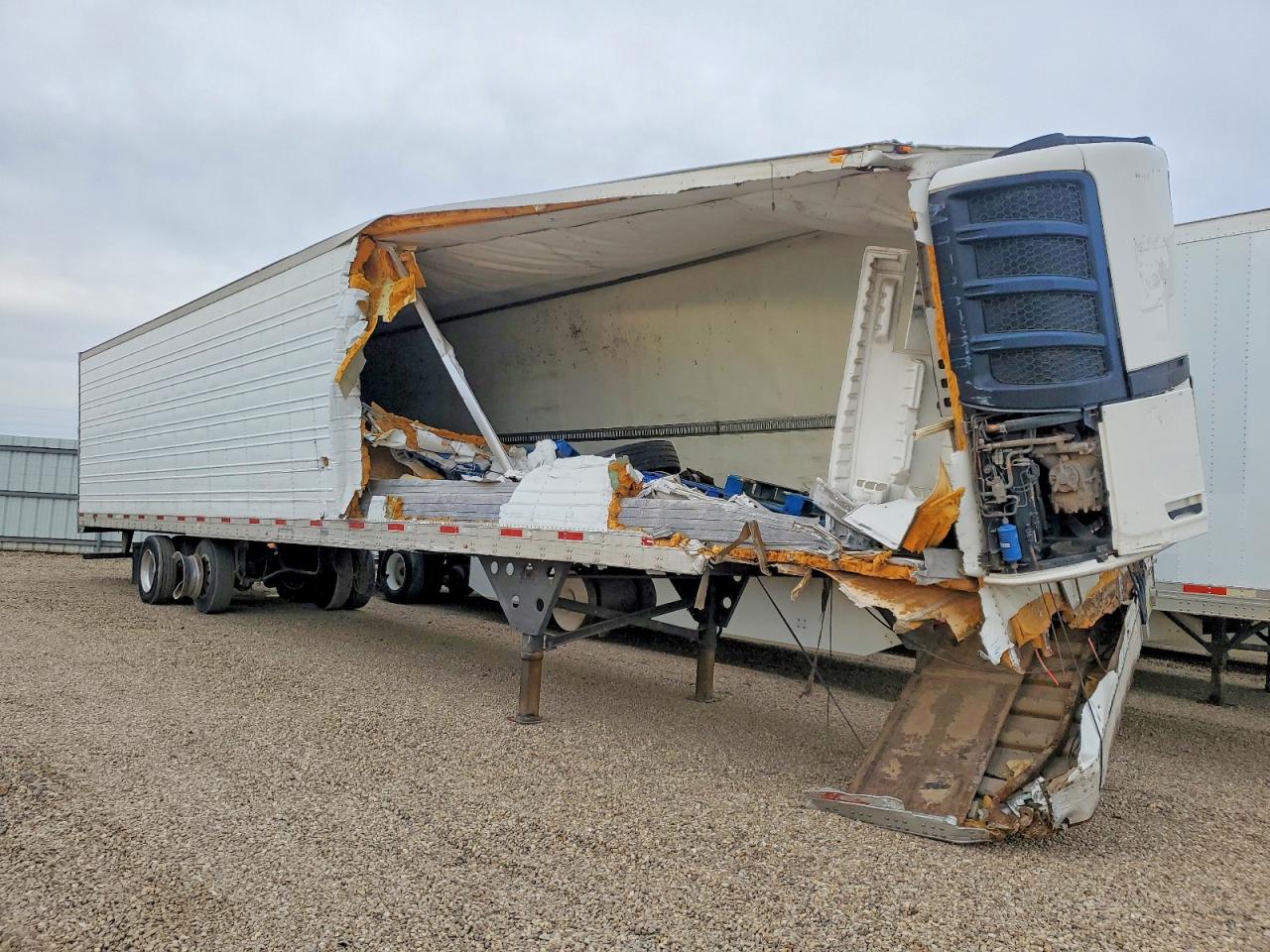 Salvage Utility 16 Trailer Image