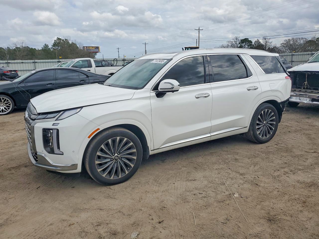 Salvage Hyundai PALISADE Image