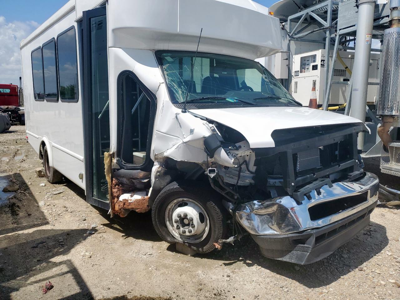 Ford Econoline E350 Super Duty Van