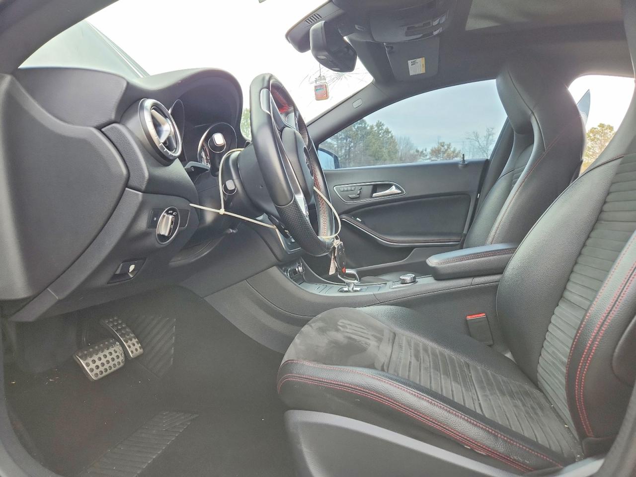 Mercedes-Benz Cla-class 45 Amg
